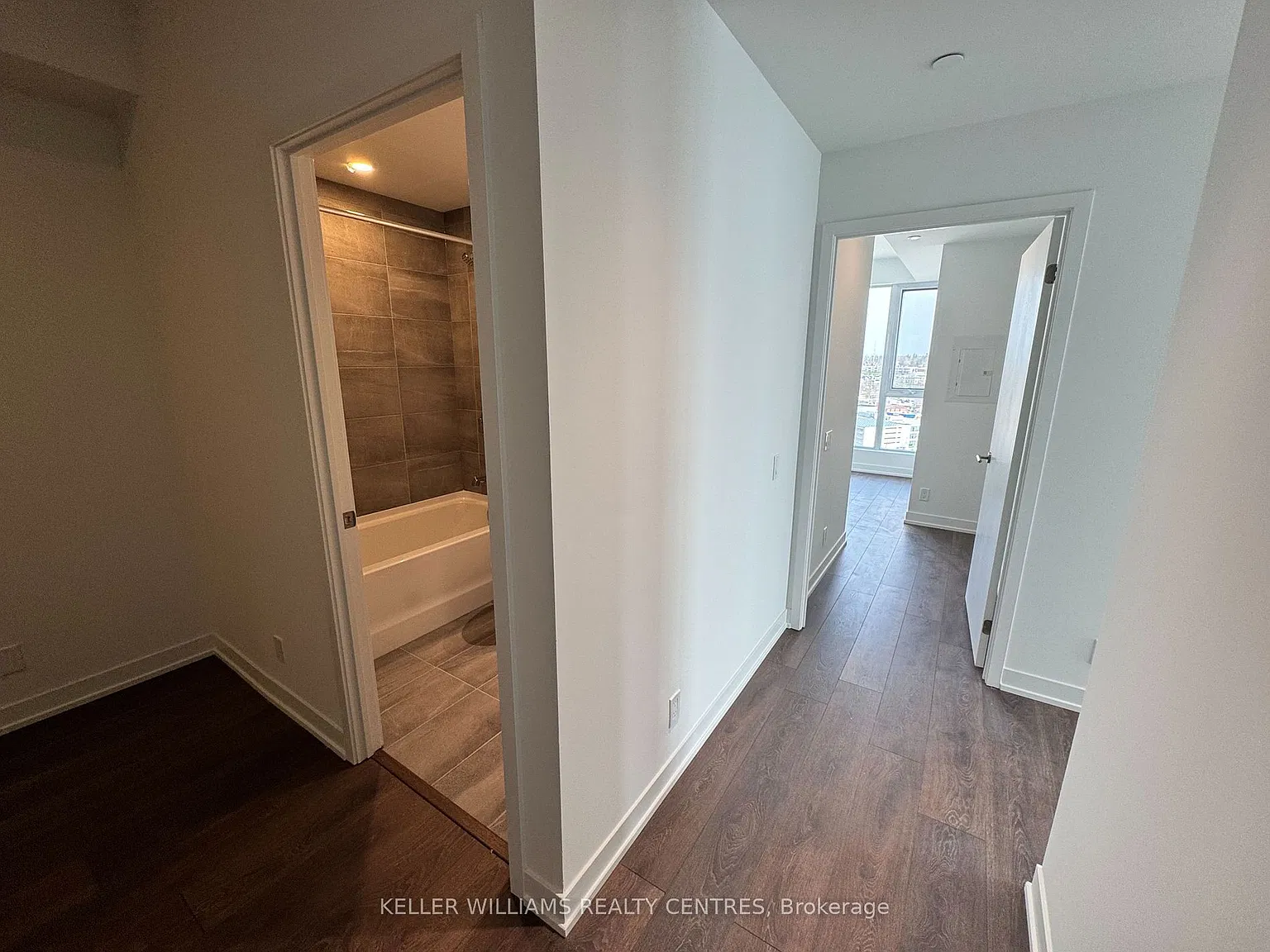 Debut Condo's — Photo 2