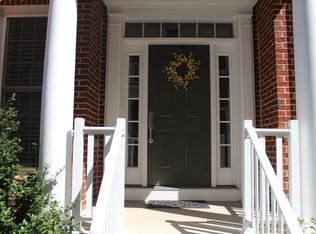 20805 Red Cedar Dr, Leesburg, VA