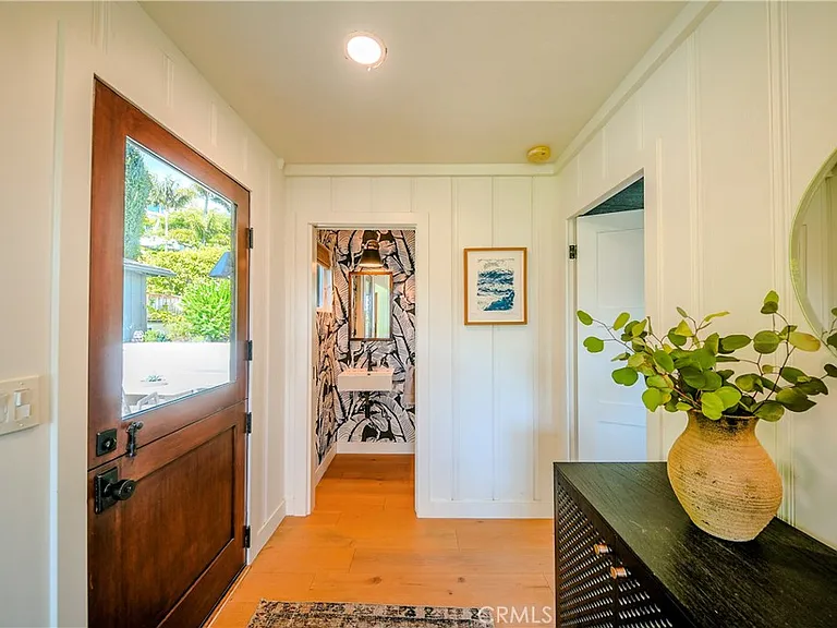 843 La Vista Dr — Photo 17