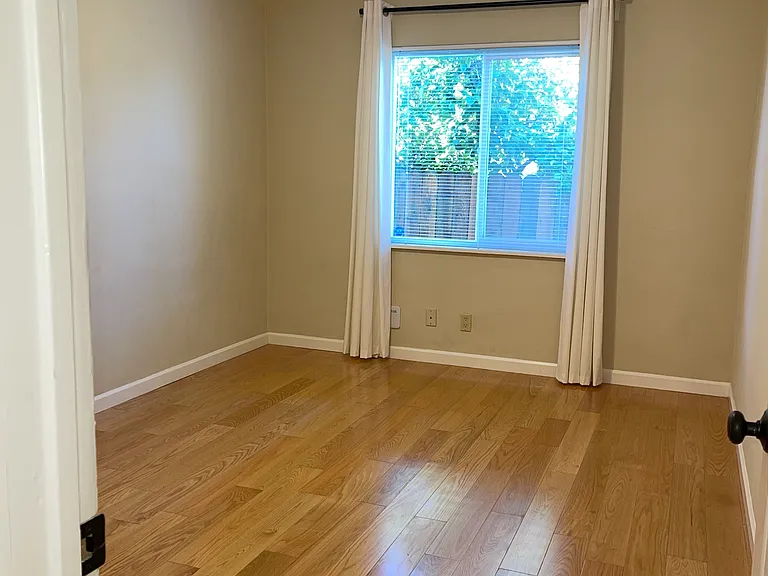 2617 Viola St #2617 — Photo 2