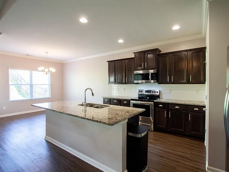 1068 Aronimink Dr — Photo 8