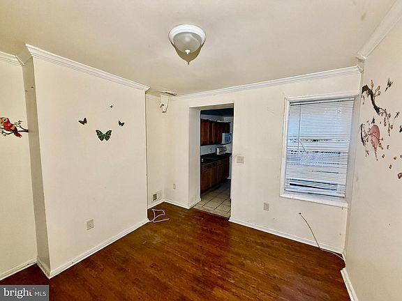 4th image of 340 S Calhoun St