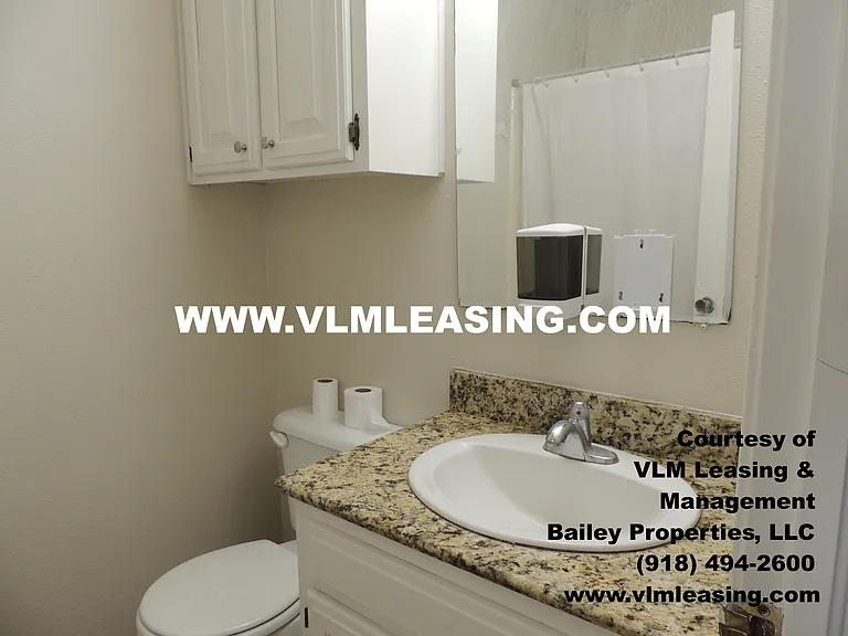 404 W Vicksburg St — Photo 28