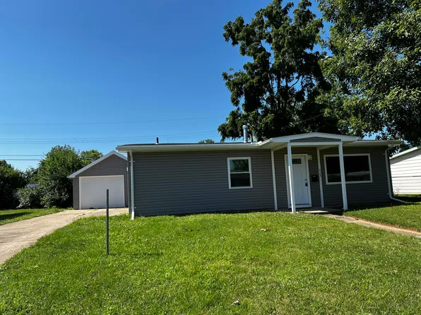 228 Rawson Dr, New Carlisle, OH 45344