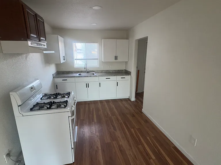 13860 Front St — Photo 5