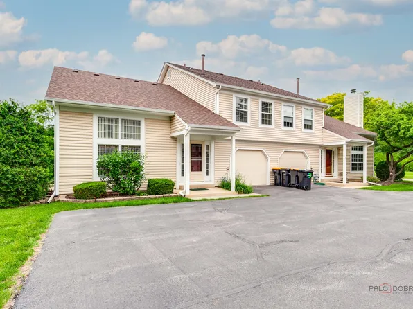 373 Wisteria Dr #373, Streamwood, IL 60107