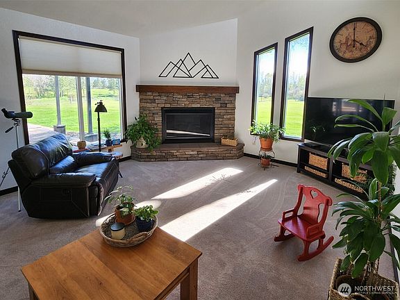 3rd image of 1343 Bussell Road