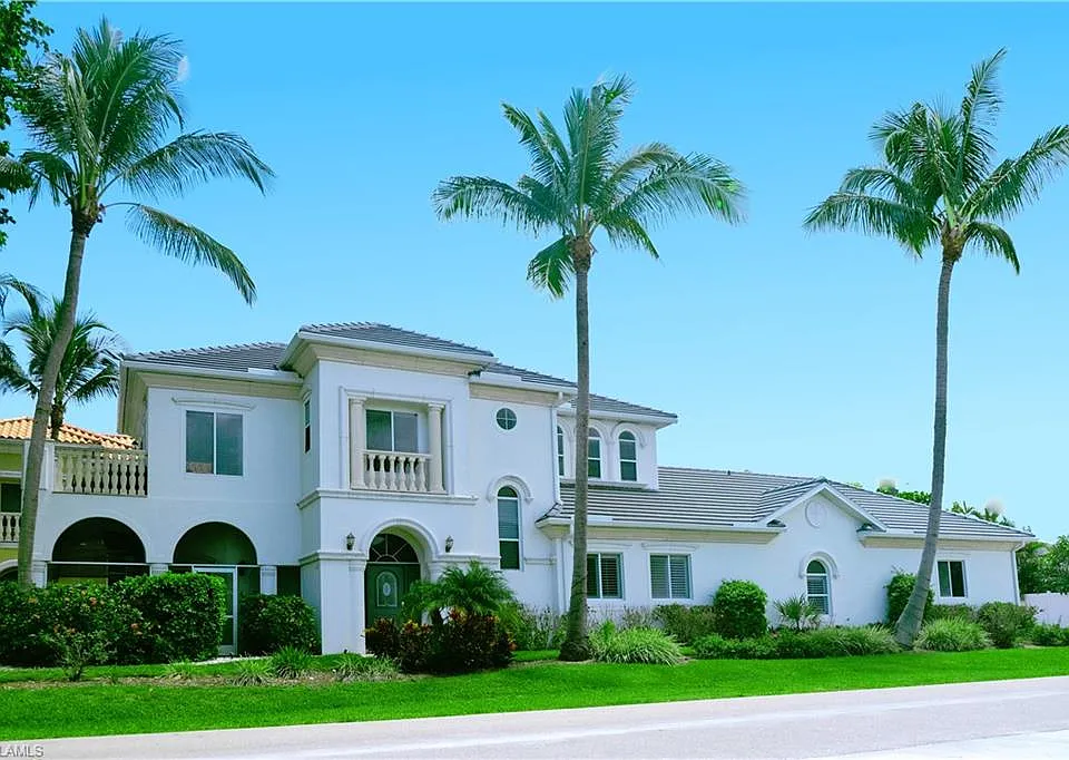 11002 Vanderbilt Dr