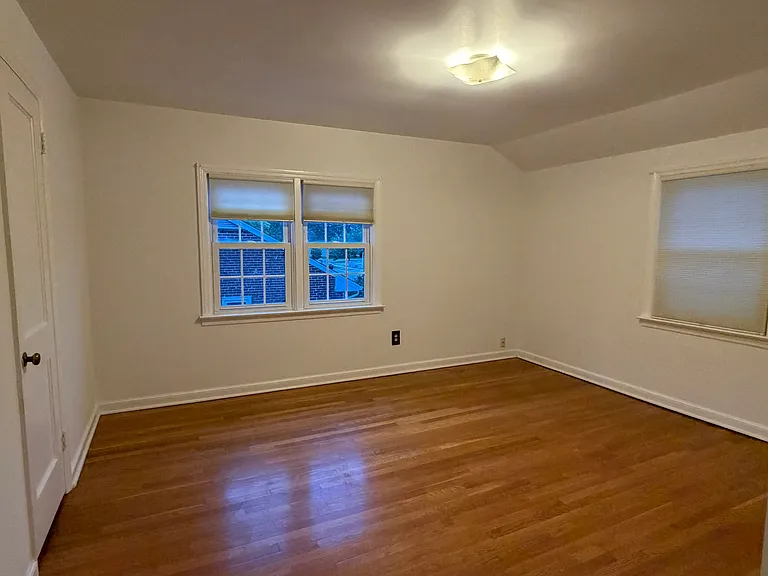 114 Alders Dr — Photo 11