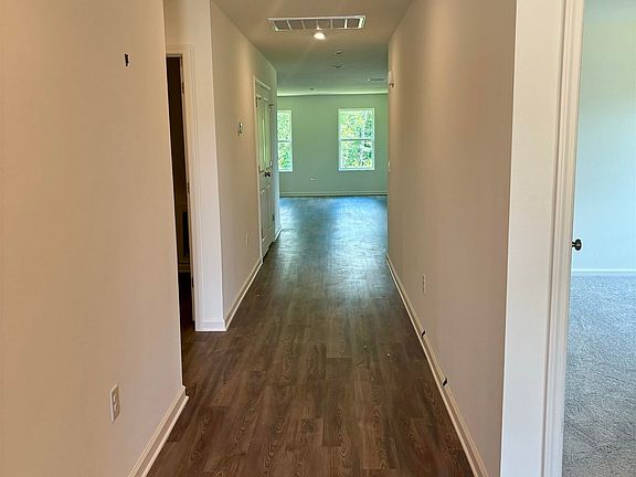 4th image of 21444 Yosemite Blvd