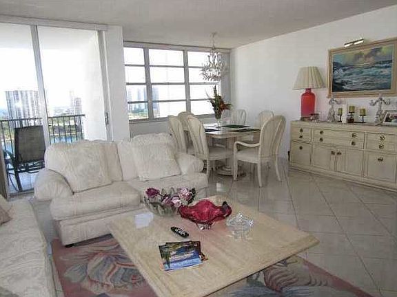 5th image of 2750 NE 183rd St APT 1809T