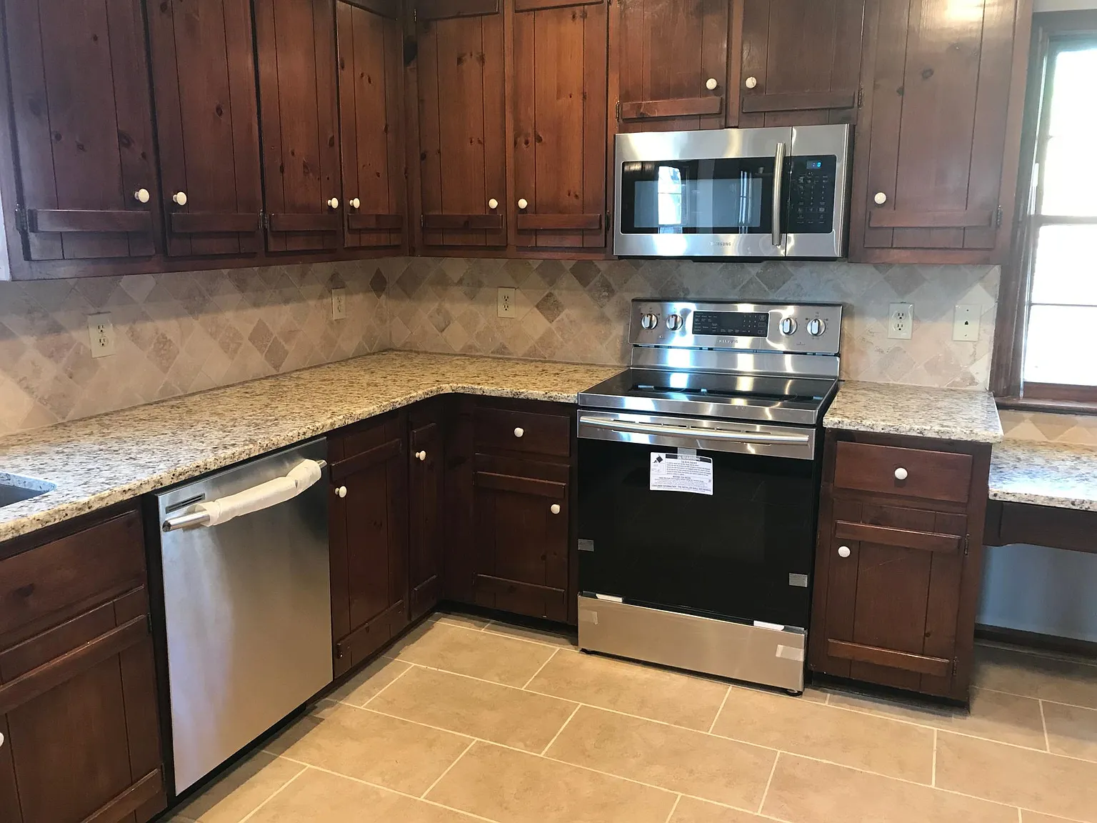 310 Spring Lake Ter — Photo 3