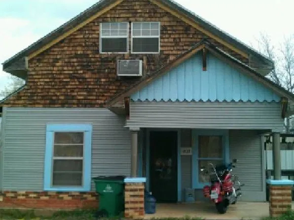 407 W Harrison Ave, Electra, TX 76360