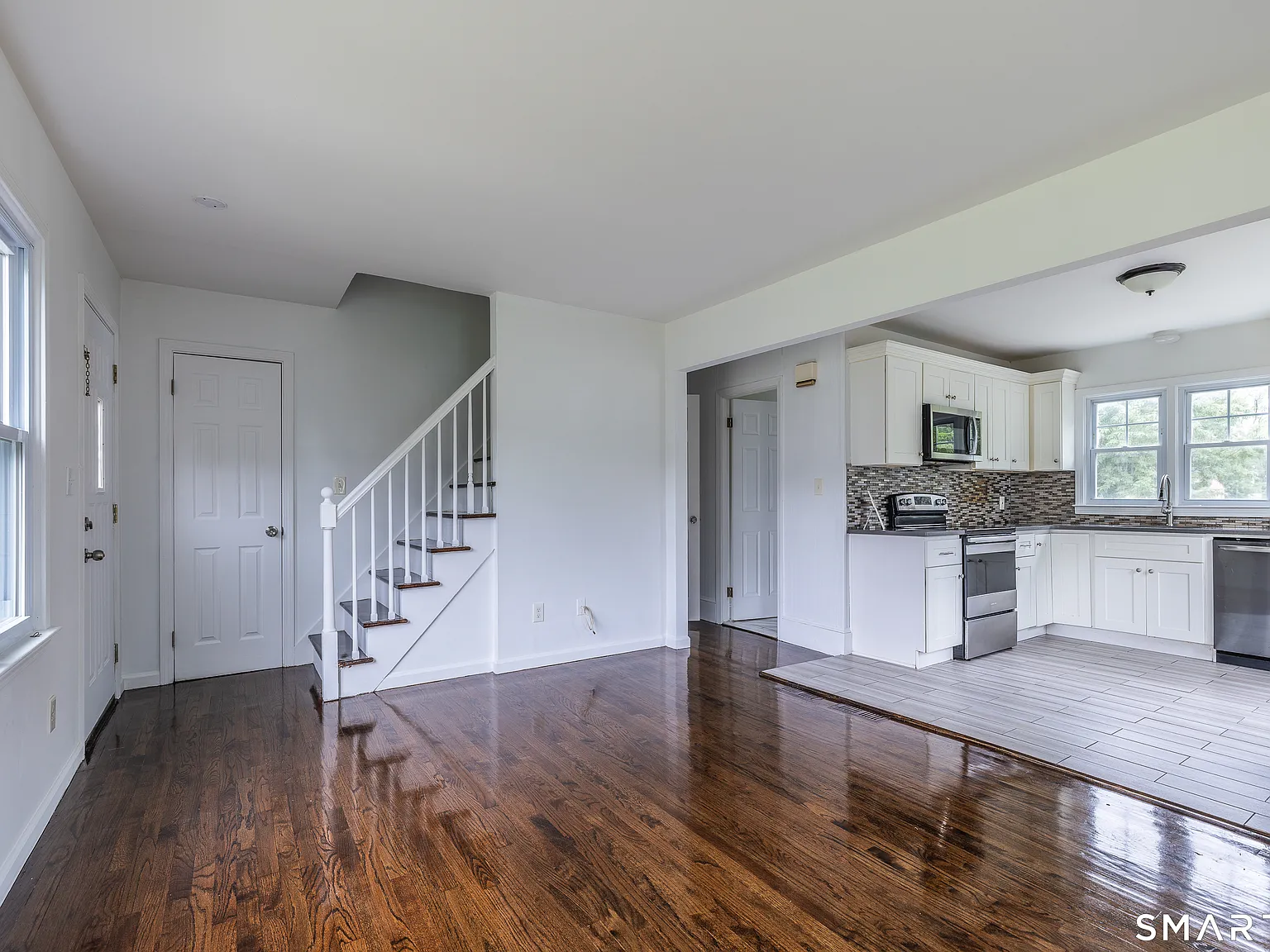 4 bed, 1.5 bath, 1637 sqft, $2,795 — Photo 2