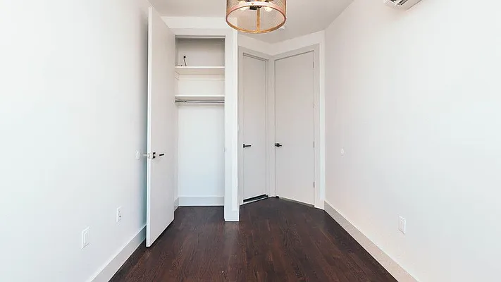 Rented by Nooklyn NYC LLC | media 41