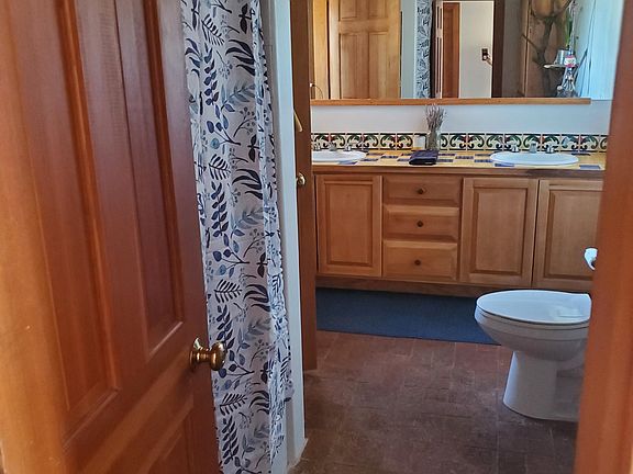 3rd image of 86 Old Galisteo Way