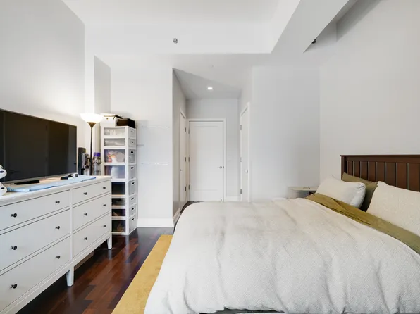 1 Hanson Place image 7 of 18