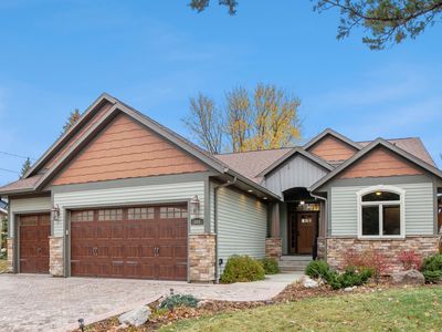 365 E Woodlawn St, Le Center, MN, 56057