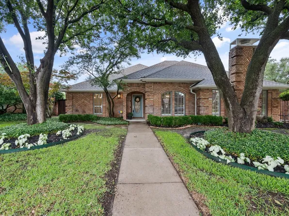 2332 Stonegate Dr N, Bedford, TX 76021