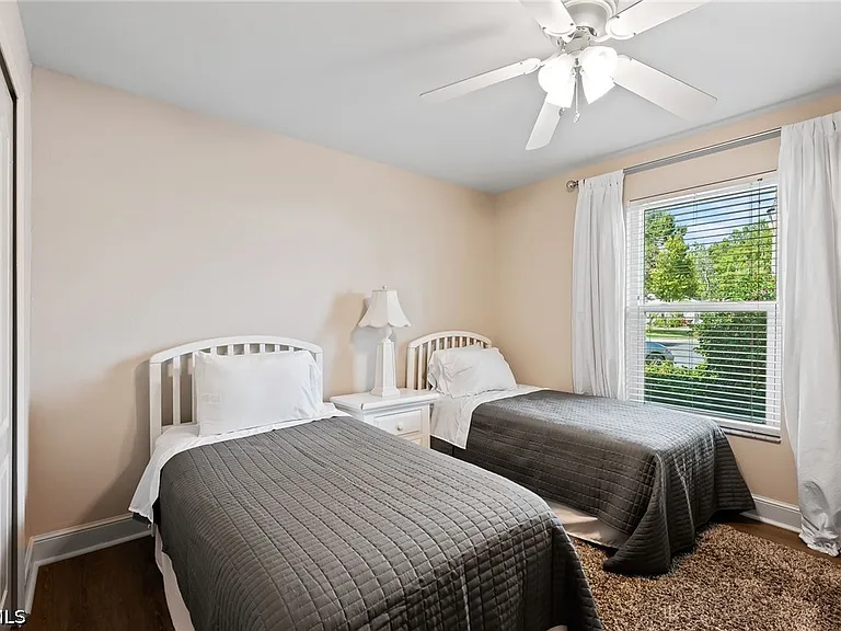 1250 Silverstrand Dr — Photo 30