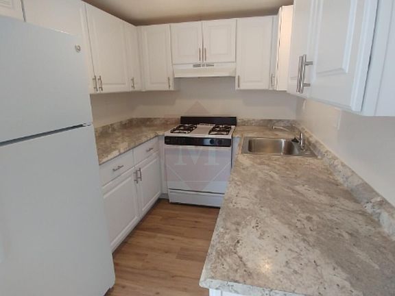 4th image of 450 Ellwood Beach Dr APT 6