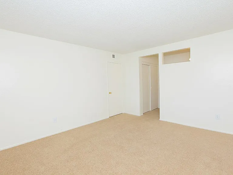 Five Coves Apartment Homes — Photo 39