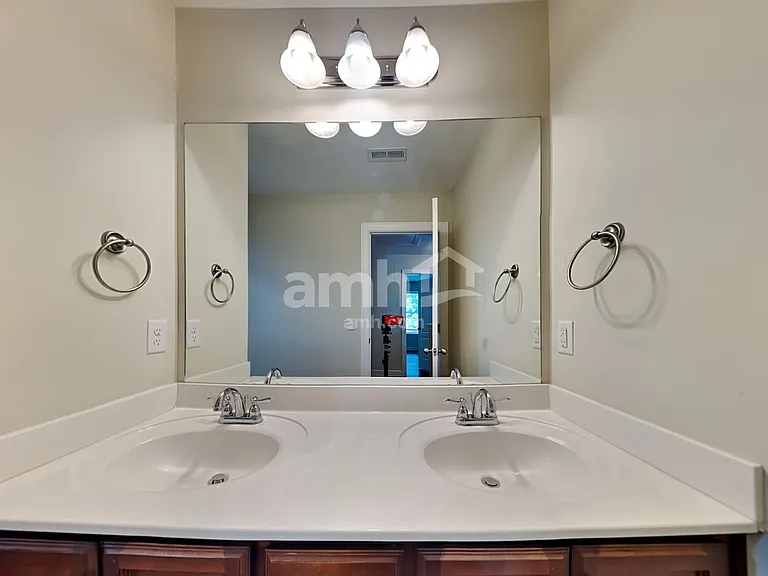 6947 Calderwood Dr — Photo 12
