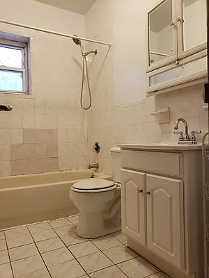 Rented by Lang Realty LLC | media 5