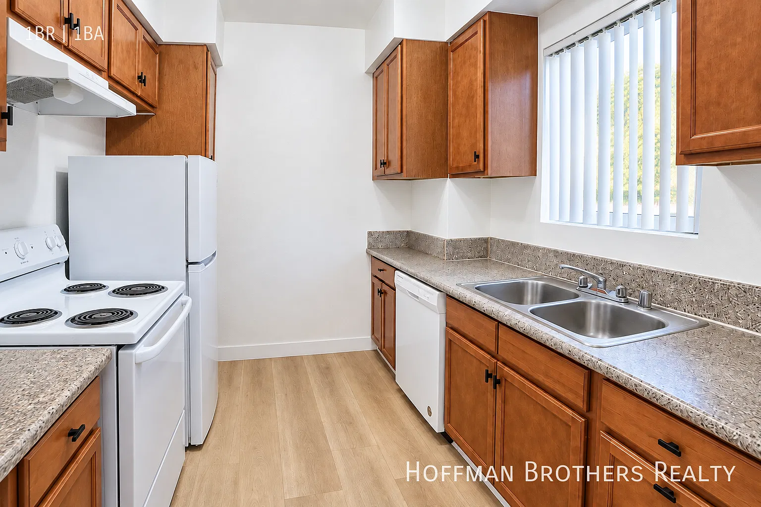6561 Fulton Ave Van Nuys, CA 91401 — Photo 2