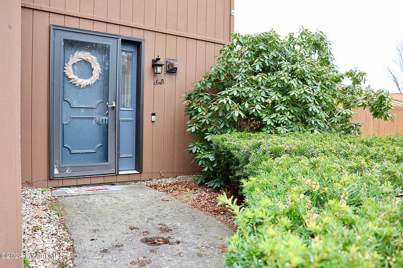 2nd image of 6B Woodbine Drive