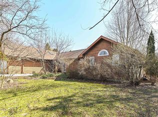 8801 Hart DRIVE, Waterford, WI 53185
