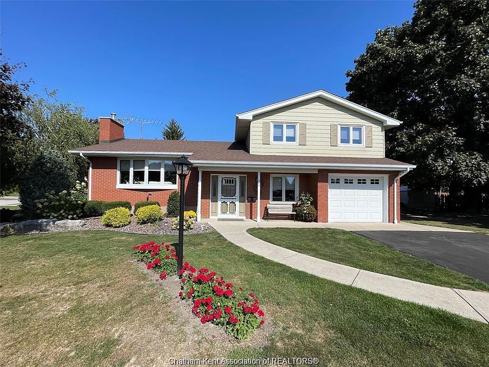 1st image of 305 Sandra Cres