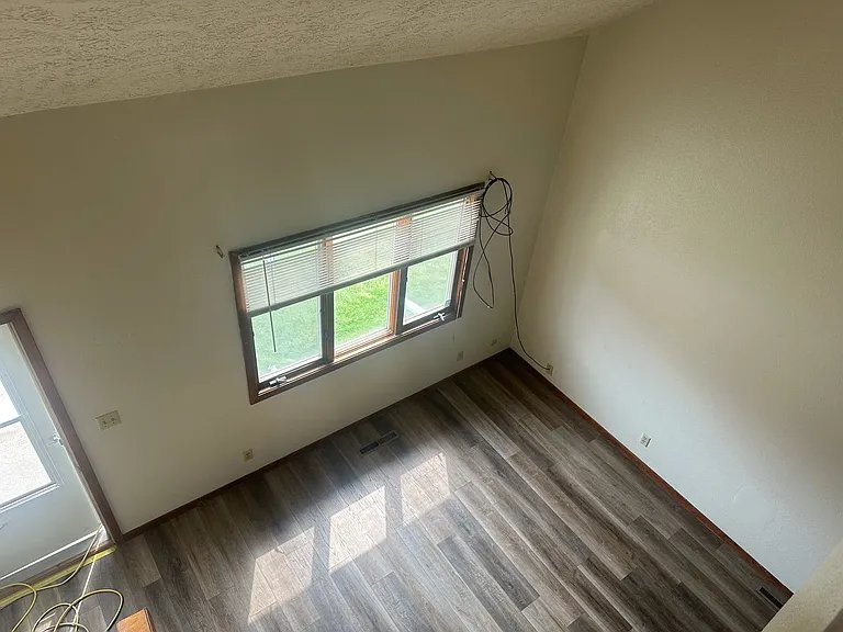 610 Curtis St — Photo 5