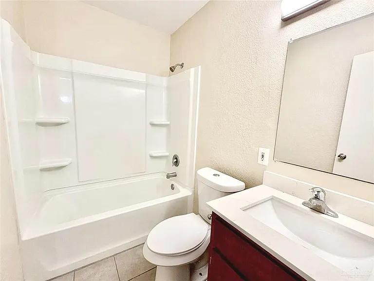 3616 Harvey Dr W #10 — Photo 10