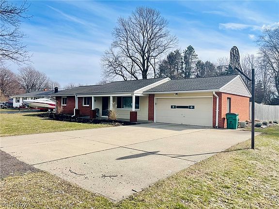 5th image of 4390 Middle Ridge Rd