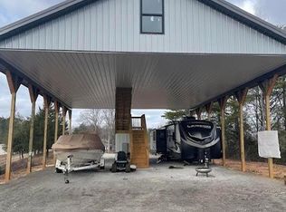 150 Hulse Rd, Burkesville, KY 42717