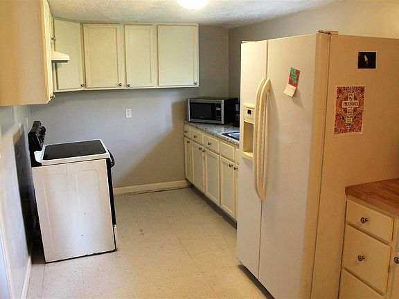 5th image of 464 Oakdale St
