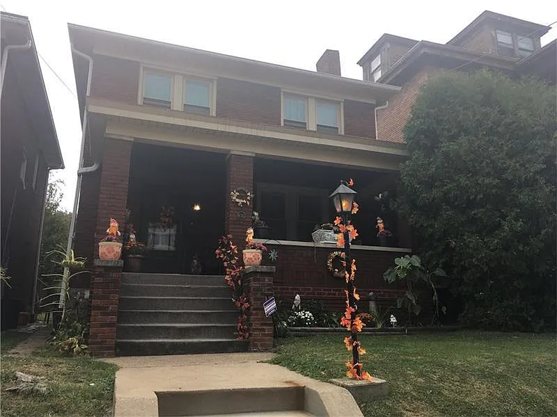 636 Orchard Ave photo 1