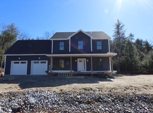 17 Commons Dr, Lewiston, ME 04240