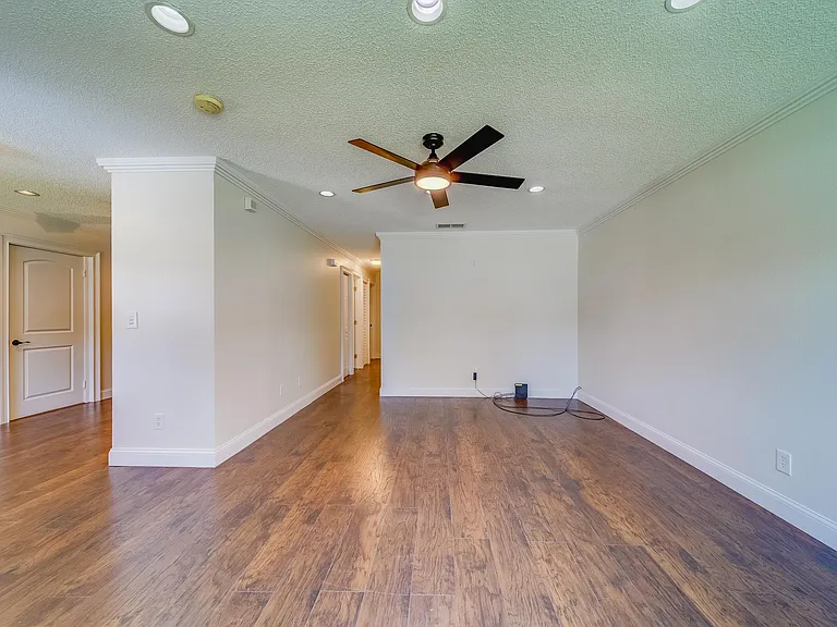 1116 Tangerine St — Photo 10