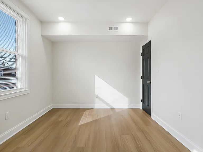 4301 Shamrock Ave #1 — Photo 8