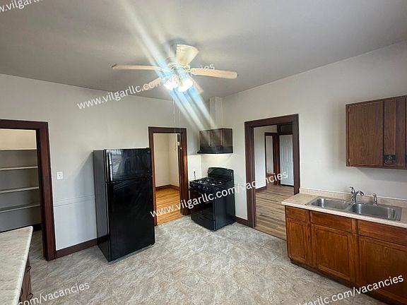5th image of 4014 Fir St #4-2R