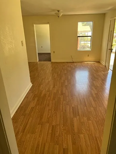 1302 Josephine St — Photo 2