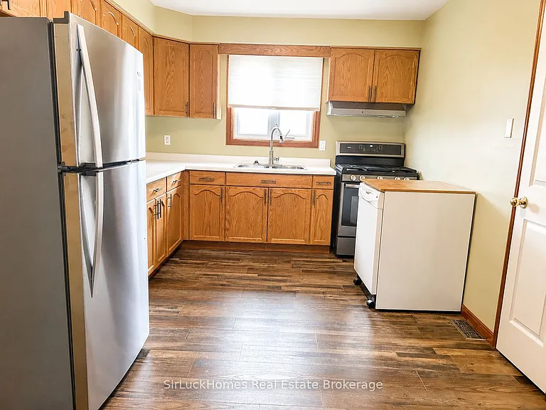 306 McKellar St — Photo 7
