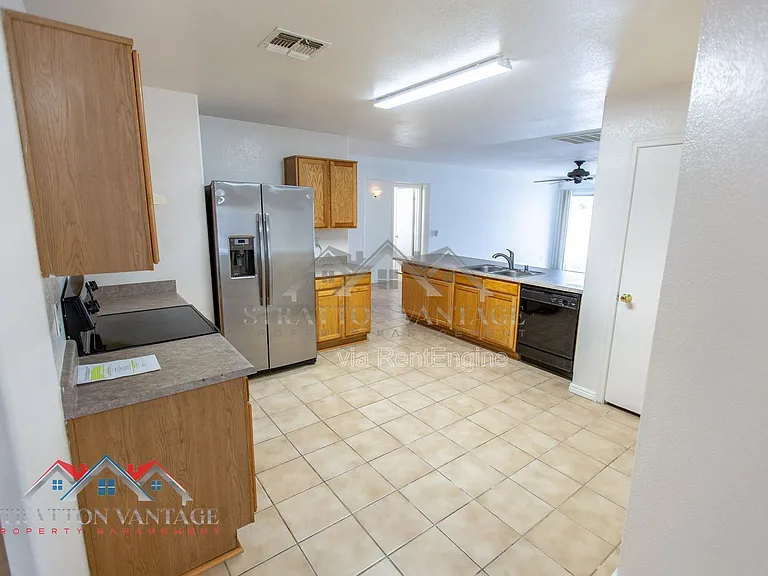 5706 N 74th Dr — Photo 14