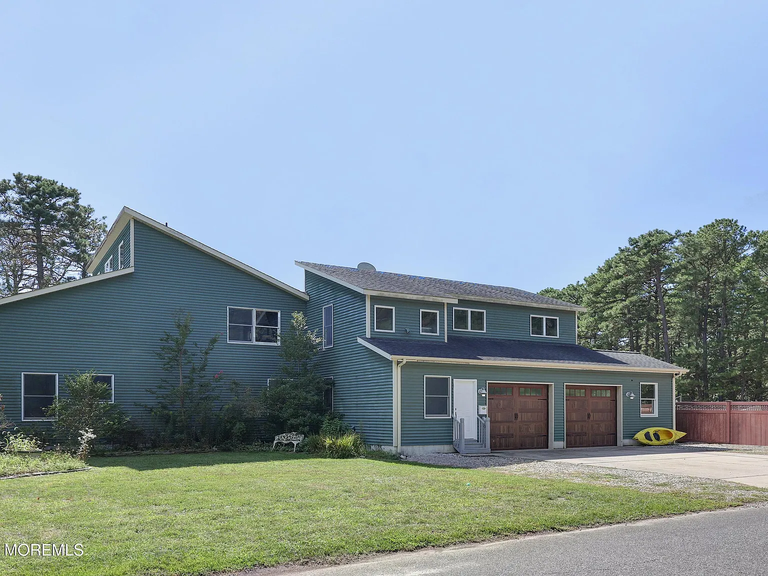 3 bed, 3.5 bath, 2409 sqft, $3,500 — Photo 3