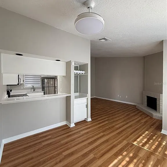 614 Saint Johns Ct #614 — Photo 3