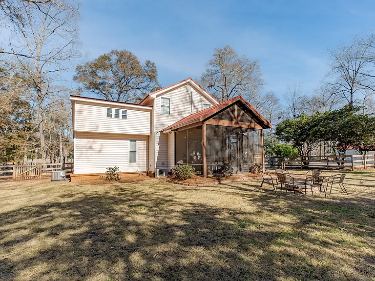 332 Hunt Rd — Photo 104