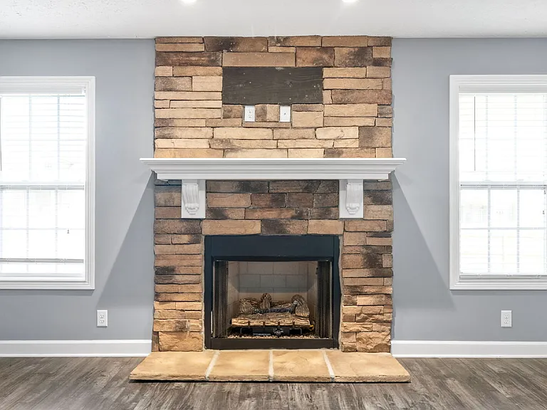 3755 Windmill Dr — Photo 15