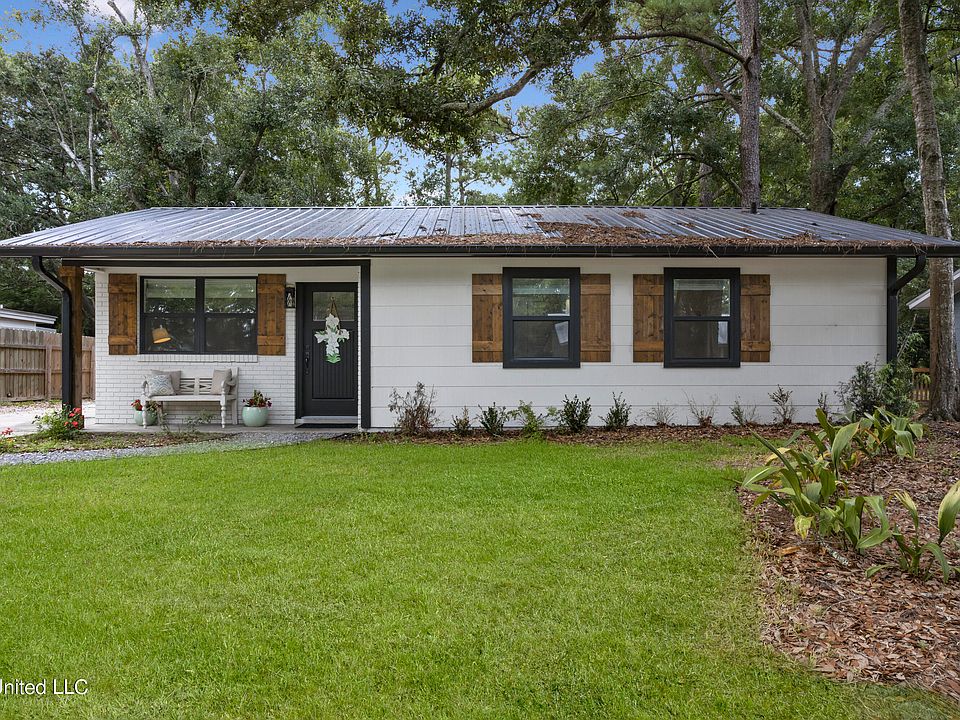1st image of 106 Hickory Dr